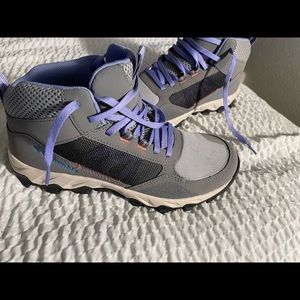 Womens Columbia hiking shoes
